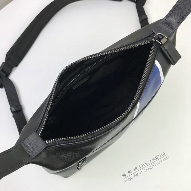 prada男包 普拉達專櫃2020爆款 2VH078 prada小牛皮單肩斜挎男包 黑+藍  pyd2034